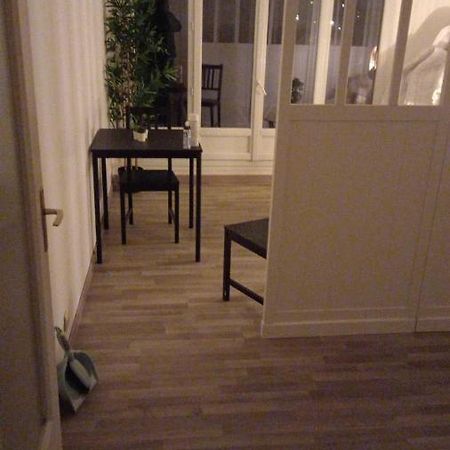 דירות ווילג'וף Lumineux Studio Avec Balcon / Cosy Flat With Balcony מראה חיצוני תמונה
