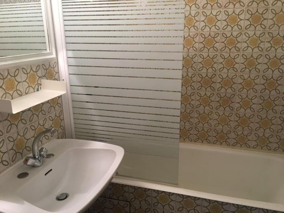 דירות ווילג'וף Lumineux Studio Avec Balcon / Cosy Flat With Balcony מראה חיצוני תמונה